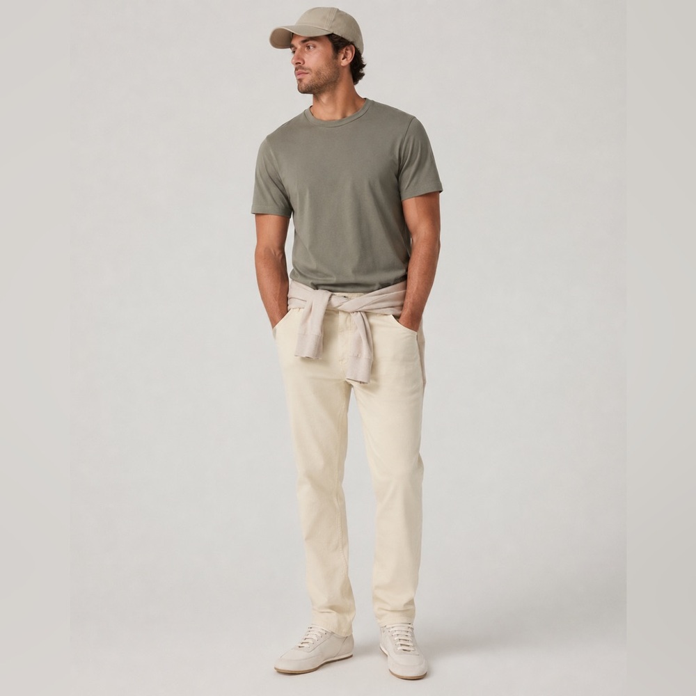 NWT Vuori Vintage Jean Classic Fit 30" in Natural Denim